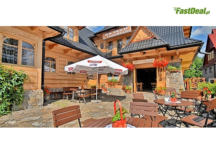 Noclegi! Tatry! Poronin! Zajazd u Teremulki! W cenie pobytu: noclegi w pokojach z łazienkami, śniadania i obiadokolacje! Aneks kuchenny dla Gości oraz lodówki. Parking przy posesji! Tylko 68 zł/osobodoba z wyżywieniem!