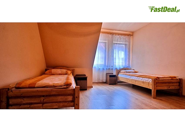 Noclegi! Tatry! Poronin! Zajazd u Teremulki! W cenie pobytu: noclegi w pokojach z łazienkami, śniadania i obiadokolacje! Aneks kuchenny dla Gości oraz lodówki. Parking przy posesji! Tylko 68 zł/osobodoba z wyżywieniem!