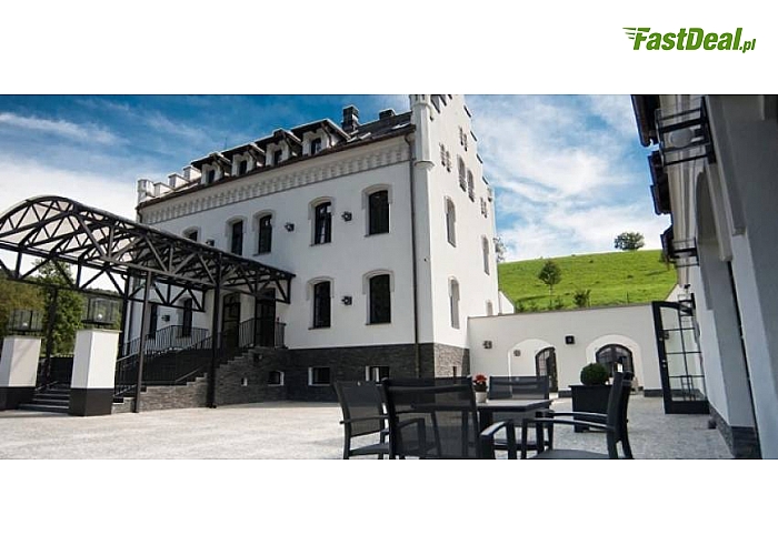Sylwester w Górach Sowich! Jugowice! Pałac Jugowice Luxury Hotel**** zaprasza! Bal z zabawami! Uroczystość z PEŁNYM MENU serwowanym, menu zakąskowym, wieczornym posiłkiem, napojami i ALKOHOLEM BEZ OGRANICZEŃ! Spędź sylwestra w luksusowym pałacu!