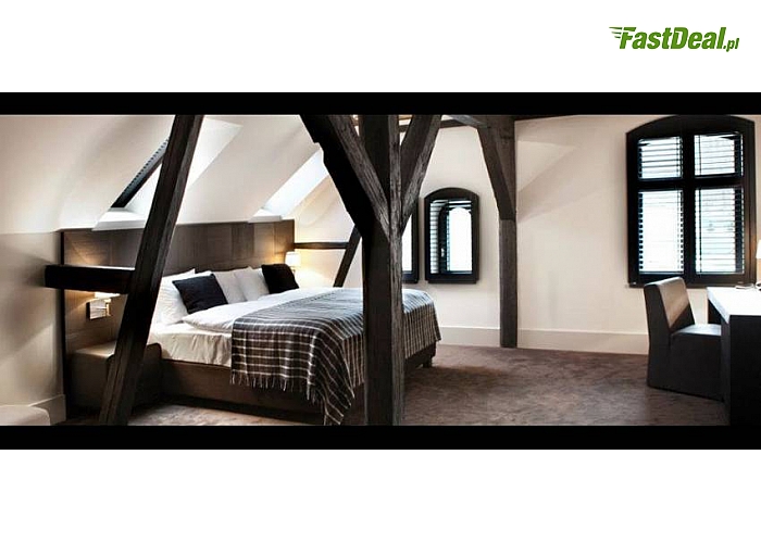 Sylwester w Górach Sowich! Jugowice! Pałac Jugowice Luxury Hotel**** zaprasza! Bal z zabawami! Uroczystość z PEŁNYM MENU serwowanym, menu zakąskowym, wieczornym posiłkiem, napojami i ALKOHOLEM BEZ OGRANICZEŃ! Spędź sylwestra w luksusowym pałacu!