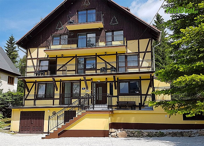 Willa Alaska zaprasza na wypoczynek w Karpaczu. Śniadania. Sauna. WiFi oraz miejsce na ognisko i grilla.