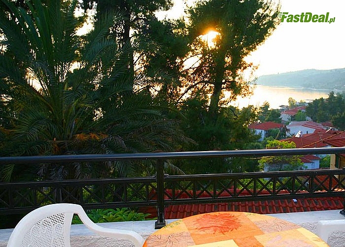 Wypoczynek nad morzem Egejskim. Coralli Hotel Apartments** zaprasza na komfortowe pobyty ze śniadaniami.