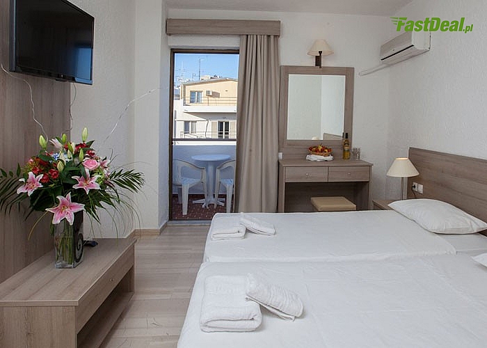 Urlop w malowniczym Agios Nikolaos! Apollon Hotel- przytulny hotel kilka kroków od plaży.