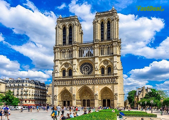 5- dniowa wycieczka do Paryża! W programie zwiedzanie wieży Eiffle’a, Wersalu, Placu Pigalle i Luwru!