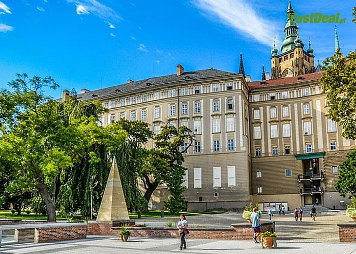 Wyjazd na Jarmark Wielkanocny w stolicy Czech. Zwiedzanie Pragi. Udział w Jarmarku na Placu Wacława.