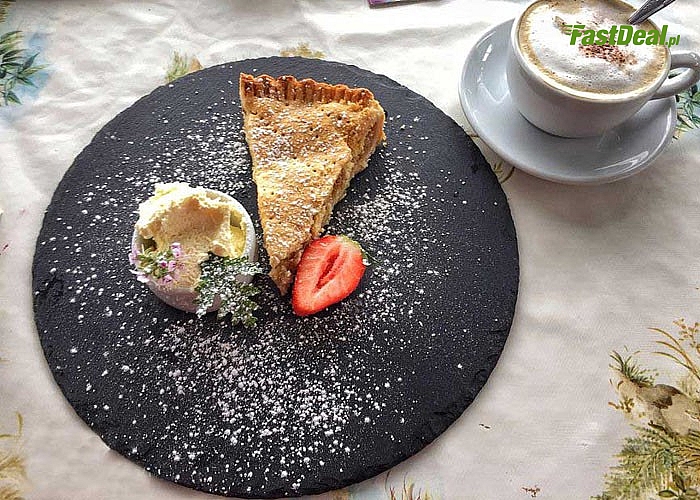 Talerz z naturalnego kamienia łupkowego do serwowania dań głównych, deserów i przystawek. Na antypoślizgowych nóżkach.