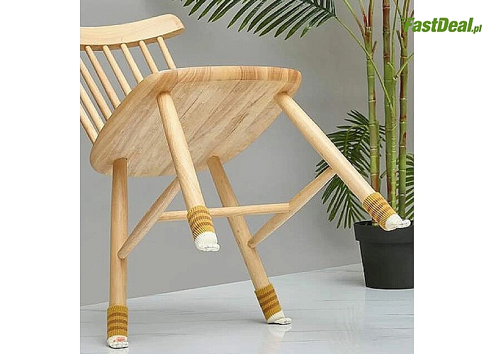 Cztery sympatyczne i bardzo praktyczne osłonki na nogi krzeseł, stołu czy komody w kształcie kocich łapek