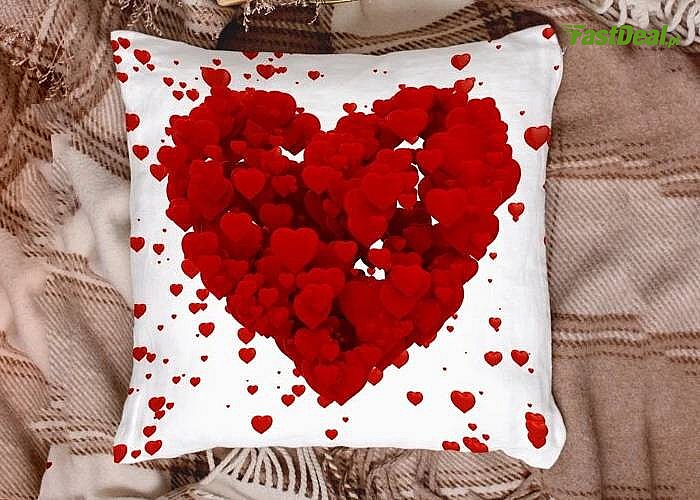Poszewka dekoracyjna serce z serc, to wyjątkowy prezent pełen miłości