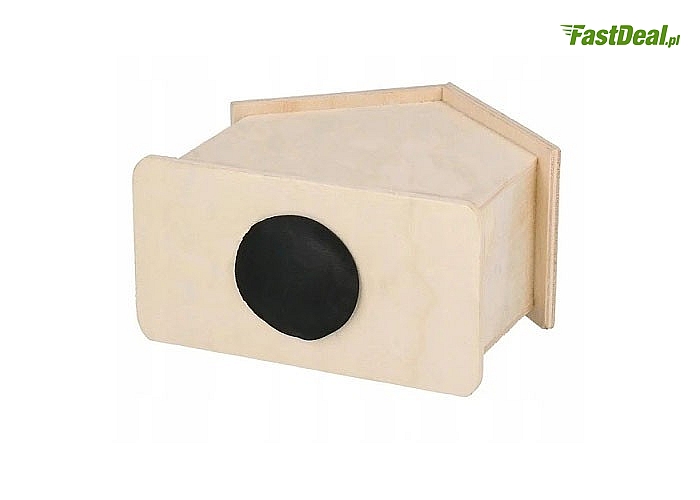 Drewniana skarbonka w kształcie domku, będzie idealnym prezentem dla każdego dziecka na różne okazje