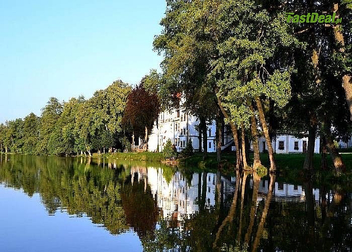 Hotel Podewils- Podzamcze nad pięknym pomorskim jeziorem w otulinie lasów