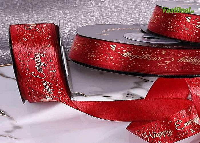 Czerwona wstążka ze świątecznymi akcentami do pakowania prezentów